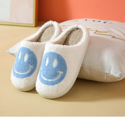 Cute Smile Pattern Fluffy Slippers